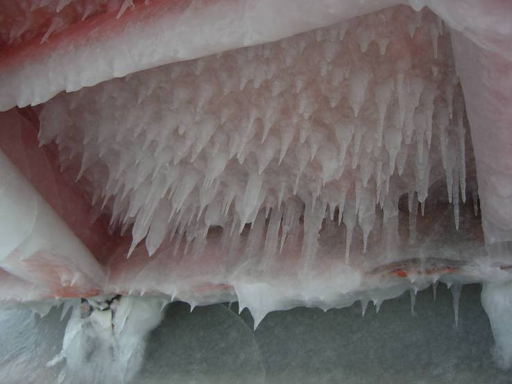 ferry icicles close-s