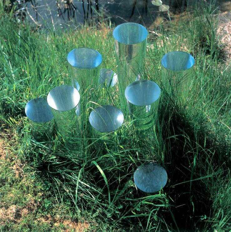 Ground Icicles (photo Guus Rijven)