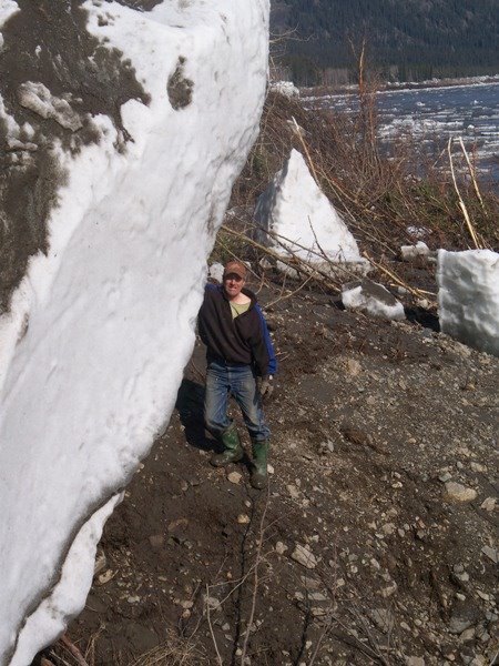 An iceberg that landed in Manuela's "yard"! No wonder entire towns have been smashed to bits, more than water is in motion here.